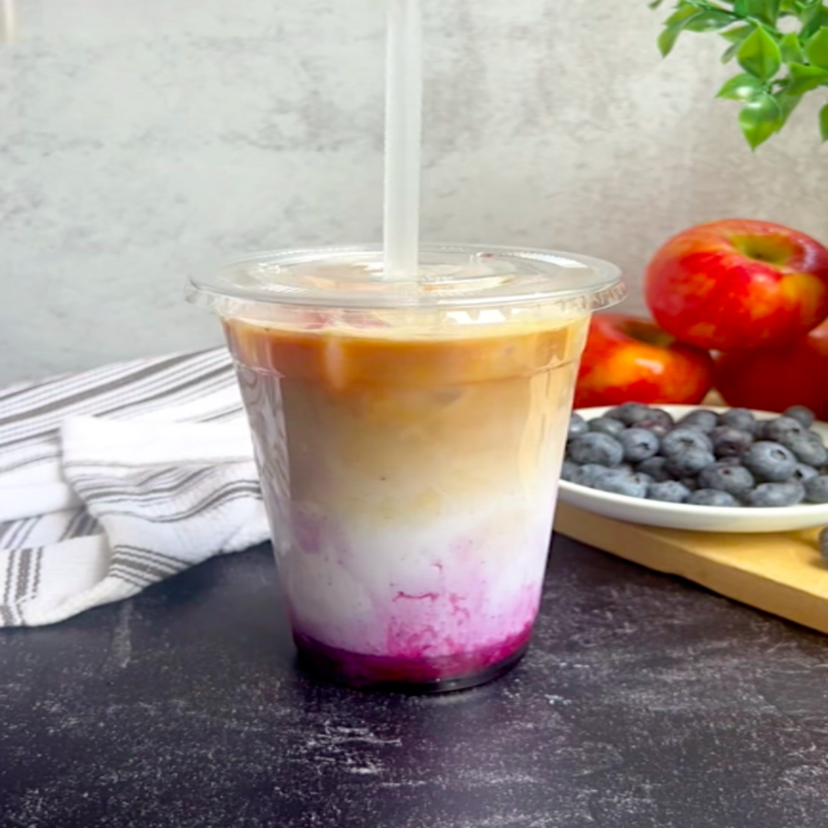 BERRY LATTE